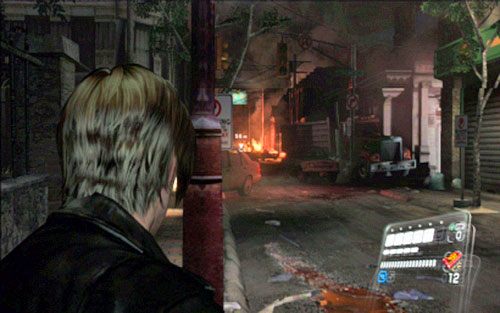 Odblokujesz w ten sposób przejście z prawej, które zaprowadzi cię na drugą stronę dużego autobusu - 1 - Ulice miasta | Kampania Leona | Solucja Resident Evil 6 - Resident Evil 6 - poradnik do gry