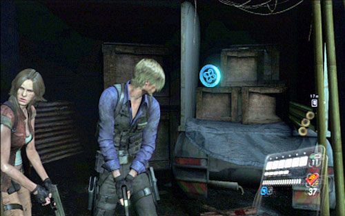 Podczas przechodzenia etapu znanego z prologu, dojdziesz do miejsca z opuszczonym Hummerem - Rozdział V | Emblematy - Leon | Resident Evil 6 - Resident Evil 6 - poradnik do gry