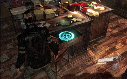 Zbadaj również biurko dwa pokoje dalej - 1 - Uczelnia | Kampania Leona | Solucja Resident Evil 6 - Resident Evil 6 - poradnik do gry