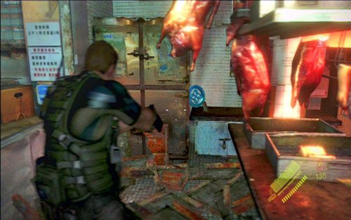 Znajdziesz tam małą kuchnię z kawałami mięsa oraz ostatnim emblematem - Rozdział I | Emblematy - Chris | Resident Evil 6 - Resident Evil 6 - poradnik do gry
