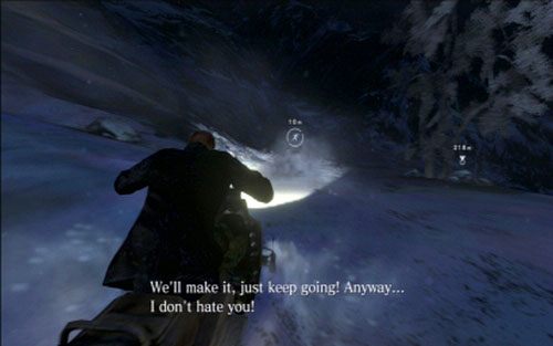 Jak tylko twój bohater wspomni o lawinie, szybko wsiądź na zaparkowany niedaleko skuter - 2 - Ucieczka z drewnianej chaty | Kampania Jakea | Solucja Resident Evil 6 - Resident Evil 6 - poradnik do gry