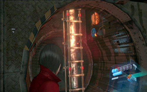 Na lewo od niego jest drabina, a obok niej trzeci emblemat - Rozdział I | Emblematy - Ada Wong | Resident Evil 6 - Resident Evil 6 - poradnik do gry