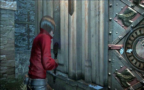 Gdy uda ci się wreszcie zebrać trzy fragmenty artefaktu, otwórz zamknięte przejście i wskocz do grobowca - Rozdział II | Emblematy - Ada Wong | Resident Evil 6 - Resident Evil 6 - poradnik do gry