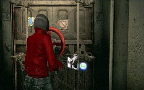 Uciekając przed zmutowaną bestią, dotrzesz do włazu z czerwonym pokrętłem - Rozdział IV | Emblematy - Ada Wong | Resident Evil 6 - Resident Evil 6 - poradnik do gry