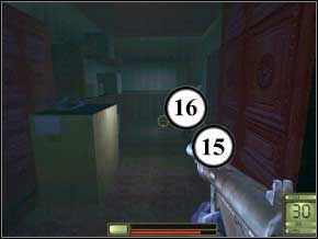 Idź dalej jedyną możliwą drogą, w pomieszczeniu z kanapą i dwiema kolumnami zabijesz kolejną parę - po prostu ukryj się za rogiem i wychyl się (17) (18) - Praga | Soldier of Fortune 2 Double Helix - Soldier of Fortune 2: Double Helix - poradnik do gry