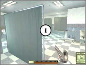 Obok pokoju Sama są inne, niektóre da się otworzyć za pomocą wytrychu (klawisz użycia) - New York | Soldier of Fortune 2 Double Helix - Soldier of Fortune 2: Double Helix - poradnik do gry