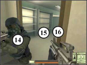 Idź do schodów, zbiegnie z nich kolejna trójka terrorystów - wychylając się strzelaj, a nic ci nie zrobią (17) (18) (19) - New York | Soldier of Fortune 2 Double Helix - Soldier of Fortune 2: Double Helix - poradnik do gry