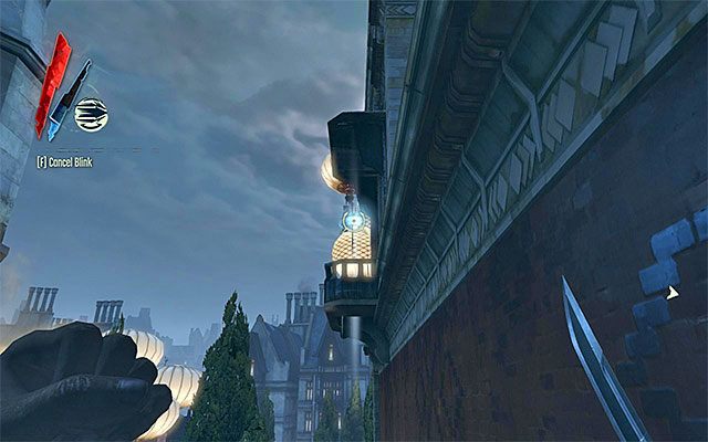 Drugi możliwy cel teleportacji to pokazany na powyższym screenie najwyżej położony balkonik budynku koszarów - Przedostanie się na teren posiadłości Boyleów | Misja 5 - Lady Boyles Last Party - Dishonored - poradnik do gry
