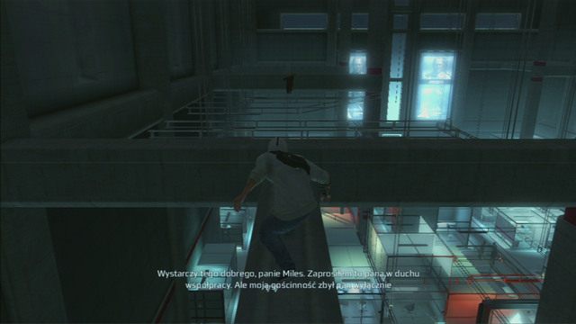 W dużej hali staraj się cały czas ruszać, żeby nie zostać trafionym przez ochroniarzy - Sekwencja 10 - Trzecie źródło energii | Solucja Assassins Creed 3 - Assassins Creed 3 - poradnik do gry