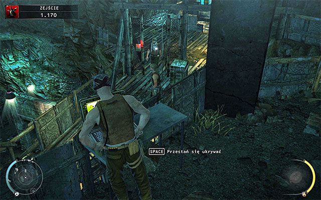 Przejdź nieco dalej, zbliżając się do drewnianego mostku z metalową bramką - Dotarcie do jaskiń (Zejście) | 11 - Dexter Industries | Hitman Rozgrzeszenie - Hitman Absolution - poradnik do gry