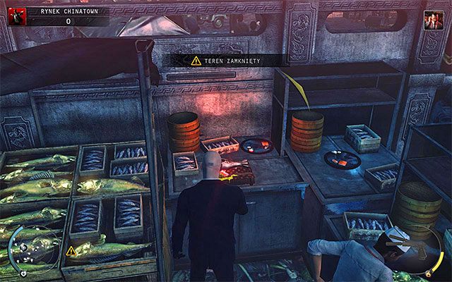 Poszukiwana trucizna to ryba fugu i zauważ, że jest ona pilnowana przez jednego z kramarzy - Otrucie Króla Chinatown (Rynek Chinatown) | 2 - Król Chinatown - Hitman Absolution - poradnik do gry