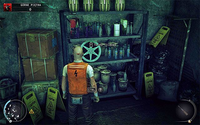 Wyzwanie to jest dwuczęściowe i obie części zalicza się w trakcie przechodzenia etapu Górne piętra - 3 - Terminus | Wyzwania Hitman Rozgrzeszenie - Hitman Absolution - poradnik do gry