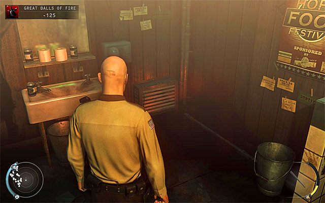 Drugi wariant to skorzystanie z pokazanego na powyższym screenie szybu wentylacyjnego - Dotarcie do barmana bez wszczynania bójki (Great Balls of Fire) | 7 - Witamy w Hope - Hitman Absolution - poradnik do gry