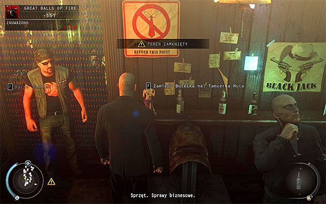 Bramkarzy poznasz po kurtkach z napisem STAFF (powyższy screen) - 7 - Witamy w Hope | Wyzwania Hitman Rozgrzeszenie - Hitman Absolution - poradnik do gry