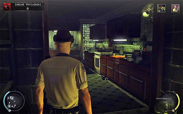 Trzecia kuchenka znajduje się na parterze zakładu fryzjerskiego, w niewielkiej kuchni (etap Zakład fryzjerski) - 9 - Ogolić Lennyego (01 - 07) | Wyzwania Hitman Rozgrzeszenie - Hitman Absolution - poradnik do gry