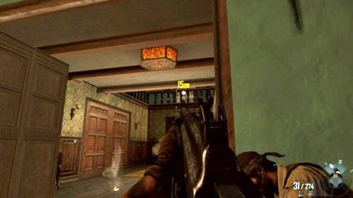 Posuwaj się dalej wzdłuż muru po lewej i eliminuj wrogów przed budynkiem - 04 - Time and Fate | Misje - Opis przejścia | Call of Duty Black Ops II - Call of Duty: Black Ops II - poradnik do gry