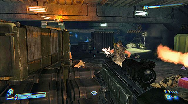 Po wyjściu z magazynu rozpocznij przemarsz mający na celu dotarcie do widocznego w oddali wzgórza - Uciekaj do windy z Bellą i ONealem | Misja 6 - Dla Belli - Aliens: Colonial Marines - poradnik do gry