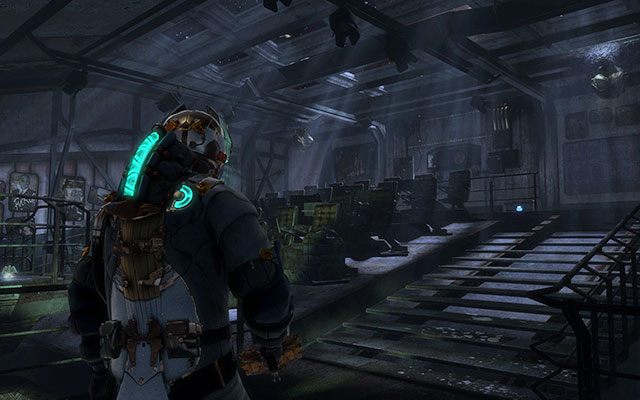 Znajdziesz się w czymś podobnym do niewielkiej sali kinowej - Reach the command saucer | 3 - The Lost Flotilla | Dead Space 3 - Dead Space 3 - poradnik do gry