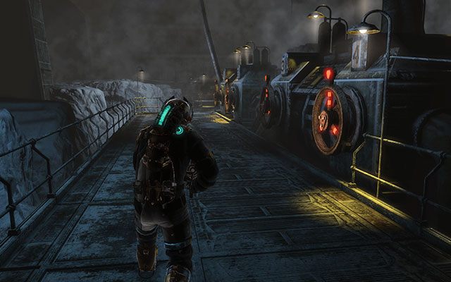 W ogromnym pomieszczeniu zauważysz olbrzymiego stwora, którego będziesz musiał przebadać - Reactivate the heating system | 10, 11 - Now We Know / Signal Hunting - Dead Space 3 - poradnik do gry
