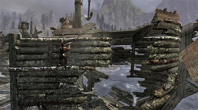 Po dotarciu do pionowej ściany odbij się od niej, tak by złapać się interaktywnej krawędzi - Pozyskaj wielokrążek | 21 - Życie pirata | Solucja Tomb Raider - Tomb Raider - poradnik do gry