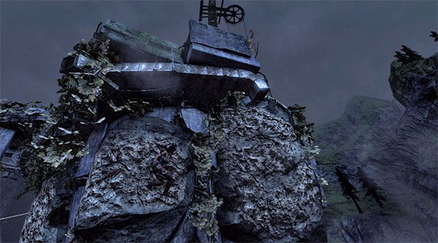 Nie zapomnij przyczepić się do ściany z pomocą czekana - Wejdź do ośrodka badawczego | 23 - Łowca burz | Solucja Tomb Raider - Tomb Raider - poradnik do gry
