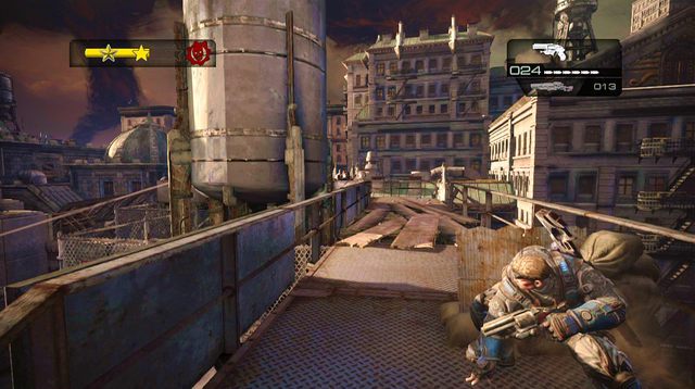Po przejściu dalej, zabierz amunicję na końcu dachu i skręć w prawo, skąd nadejdą następni wrogowie - Dachy przy ulicy State - Przedmieścia Halvo Bay - Gears of War: Judgment - poradnik do gry