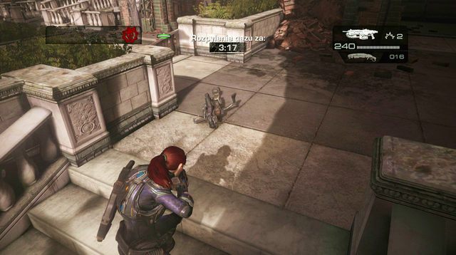 Przyjmij odtajnioną misję i natychmiast wybiegnij przez drzwi na lewo od symbolu - Dziedziniec - Akademia Wojskowa Halvo Bay - Gears of War: Judgment - poradnik do gry