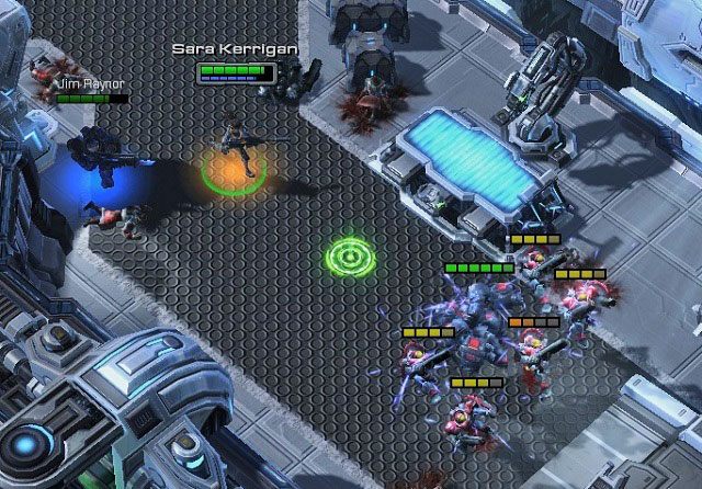 Zaraz za zakrętem [3] natrafimy na jeszcze jedno zgrupowanie sił wroga - Znowu w akcji | Kampania - Misje umojańskie | StarCraft II Heart of the Swarm - StarCraft II: Heart of the Swarm - poradnik do gry