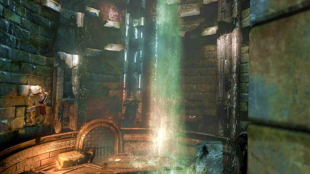 Po jej podniesieniu podejdź do ściany po lewej i rozpocznij wspinaczkę po ścianie od wystającego kamienia - 2 - Kanały | Opis przejścia | God of War Wstąpienie - God of War: Ascension - poradnik do gry