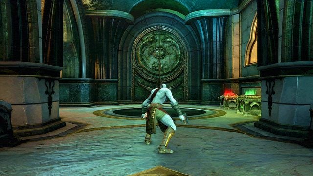 Posuwając się naprzód otwórz czerwoną oraz zieloną skrzynię i udaj się w lewo - Dusza Hadesa | God of War Wstąpienie - God of War: Ascension - poradnik do gry