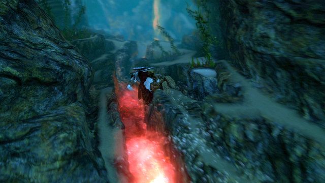 Wskocz do wody, wróć kawałek i udaj się za czerwoną poświatą - 15 - Grota | Opis przejścia | God of War Wstąpienie - God of War: Ascension - poradnik do gry