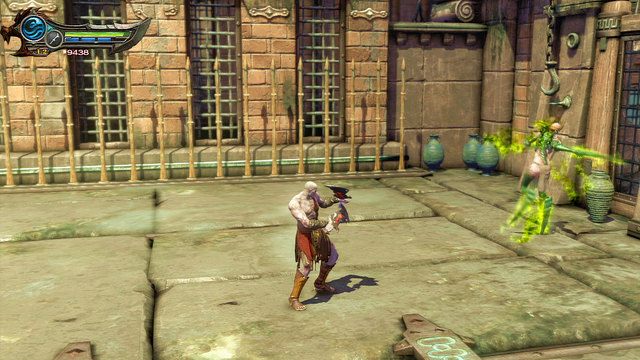 Empusa jest zwinna, ale jej ataki mają krótki zasięg - 16 - Więzienie Potępionych - Ponownie | Opis przejścia | God of War Wstąpienie - God of War: Ascension - poradnik do gry