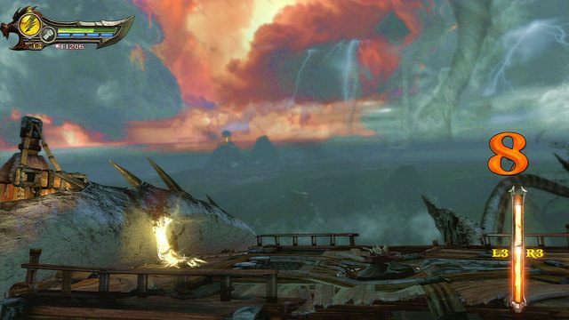 Zadanie głębokiej rany spowoduje, że macka przeniesie się na rufę - 30 - Komnata Alekto | Opis przejścia | God of War Wstąpienie - God of War: Ascension - poradnik do gry