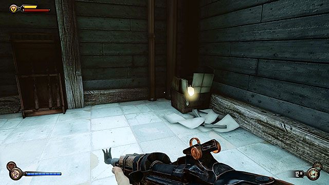 Zejdź po schodach do piwnicy, gdzie trafisz na dwóch policjantów - Idź do klubu Dobre Czasy i uratuj Chen Lina | Rozdział 18 - Klub Dobre Czasy - BioShock: Infinite - poradnik do gry