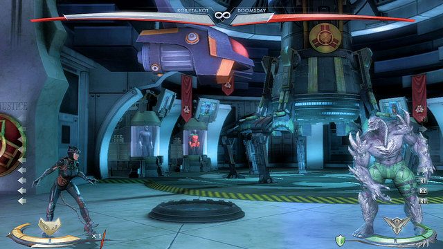 Po prawej stronie areny znajduje się niewielki unoszący się pojazd, aby z niego skorzystać należy podskoczyć - Injustice: Sala Sprawiedliwości - arena - Injustice Gods Among Us - poradnik do gry