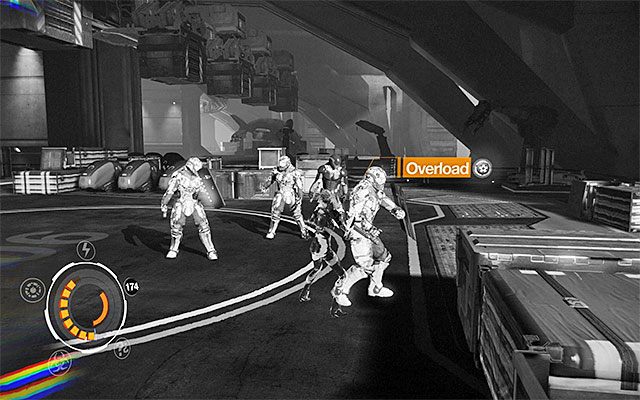Po rozprawieniu się z latającym robotem skup się na atakowaniu elitarnych żołnierzy - Podróż windą towarową | Epizod 7 w Remember Me - Remember Me - poradnik do gry