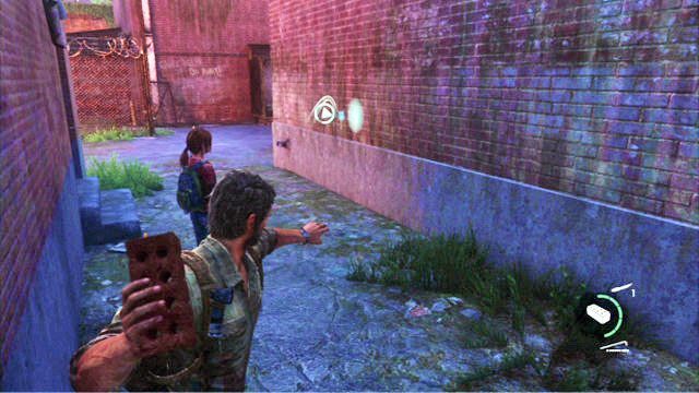 Gdy zejdziesz z dachów z powrotem na ziemię, natkniesz się na kolejną pułapkę Billa - Miasteczko Billa | Artefakty i nieśmiertelniki w The Last of Us - The Last of Us - poradnik do gry
