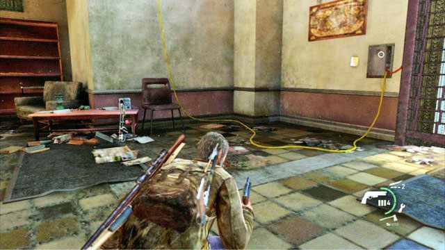 Kartka wisi na ścianie na prawo od miotacza ognia, który będziesz musiał podnieść po rozdzieleniu się z Ellie - Uniwersytet | Artefakty i nieśmiertelniki w The Last of Us - The Last of Us - poradnik do gry