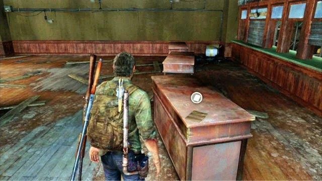 W środku na stole pozostawiono jeszcze jeden przedmiot - Dzielnica biznesowa i Ucieczka z miasta (Pittsburgh) | Artefakty i nieśmiertelniki - The Last of Us - poradnik do gry