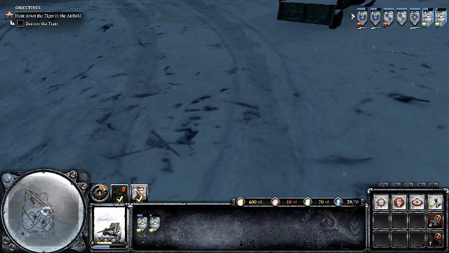 Trasę czołgu łatwo wyśledzić po śladach na śniegu - Misja 08 - Polowanie na Tygrysy | Kampania w Company of Heroes 2 - Company of Heroes 2 - poradnik do gry