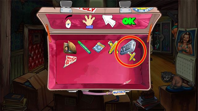 Następnie kliknij na baterie strzałką, a potem kliknij nimi na pilocie do telewizora - 1. Panienka | Solucja Leisure Suit Larry Reloaded - Leisure Suit Larry: Reloaded - poradnik do gry