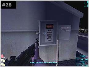 Uważaj w międzyczasie na przeciwników ciągle wychodzących z dołu - Misja 04 - On The Roof - Die Hard: Nakatomi Plaza - poradnik do gry