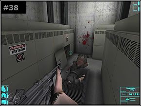 Za drzwiami zastaniesz dobrze znaną już okolicę z drugim ładunkiem wybuchowym, który wcześniej miałeś rozbroić - Misja 05 - Down The Shaft - Die Hard: Nakatomi Plaza - poradnik do gry