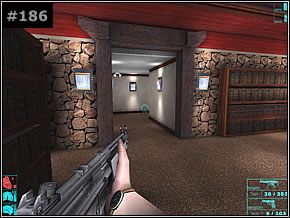 Ruszaj nim aż do miejsca, gdzie natkniesz się na kilku przeciwników - Misja 21 - Coulda Used His Shoes - Die Hard: Nakatomi Plaza - poradnik do gry