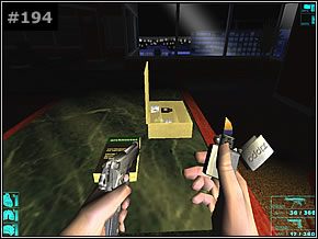 Znajdziesz się w holu - skręć w lewo i za zakrętem w pierwszym korytarzu [#195] zdejmij przeciwnika - Misja 22 - I Hate The Dark - Die Hard: Nakatomi Plaza - poradnik do gry