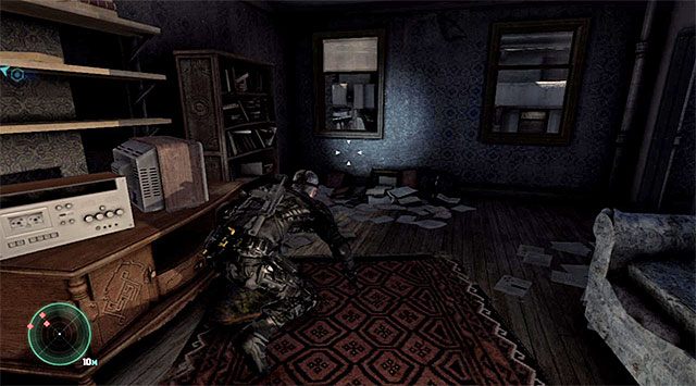 Okiennice w prawym pomieszczeniu - Dotarcie do kryjówki CIA | Misja 1 - Kryjówka | Splinter Cell Blacklist - Tom Clancys Splinter Cell: Blacklist - poradnik do gry