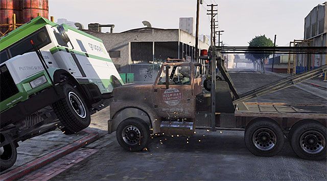 Musisz uderzyć w pojazd opancerzony - GTA 5: Szybka robota 2 - solucja - GTA 5 - poradnik do gry