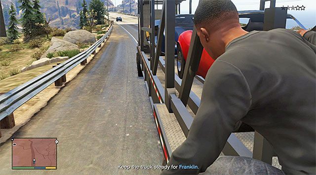 Możesz załączać kamerę filmową celem sprawdzania aktualnych poczynań Franklina - GTA 5: Hurtownicy - solucja - GTA 5 - poradnik do gry