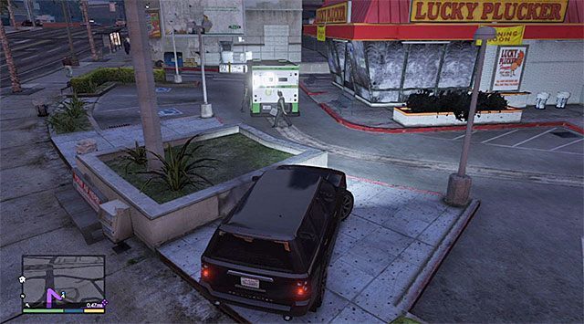 Warto zaatakować strażnika zanim włoży walizkę do furgonetki - GTA 5: Furgonetka 1-10, Przypadkowe zdarzenia - mapa, solucja - GTA 5 - poradnik do gry