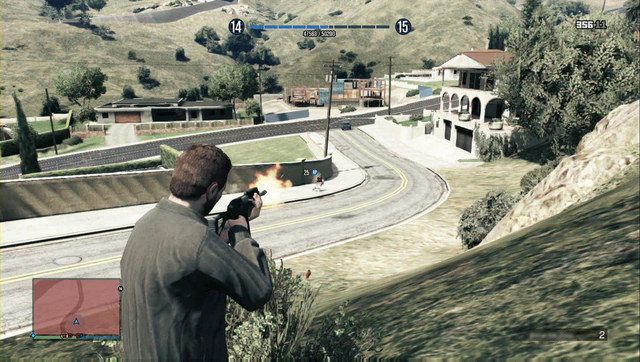 Jeśli wolisz, zabij go gdy będzie uciekał z posiadłości - GTA Online: Ucieczka z więzienia (Prison Break), napad 2 - solucja, opis przejścia - GTA 5 - poradnik do gry